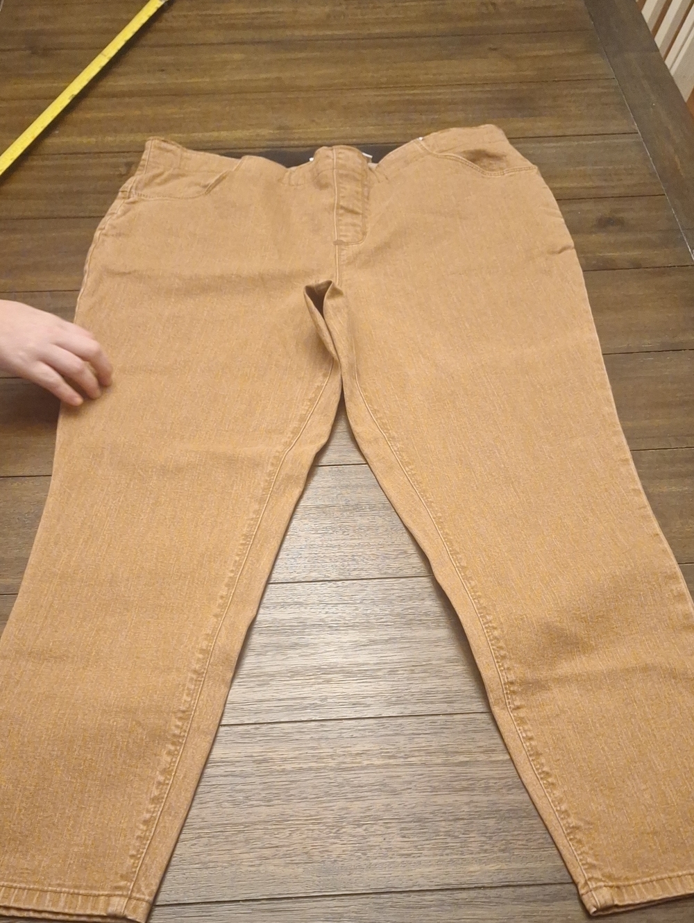 Denim&Co Women's Relaxed Jeans in Warm Tan